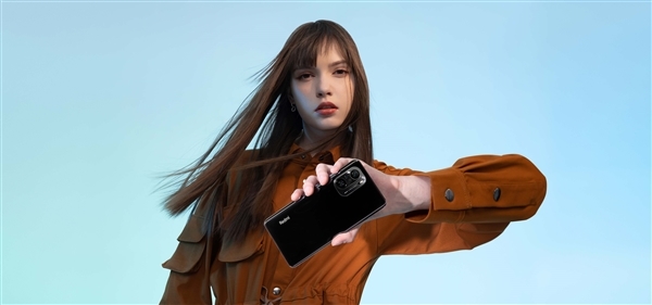 米粉留言喜欢直屏小米6至今仍在服役 雷军为其推荐Redmi K40